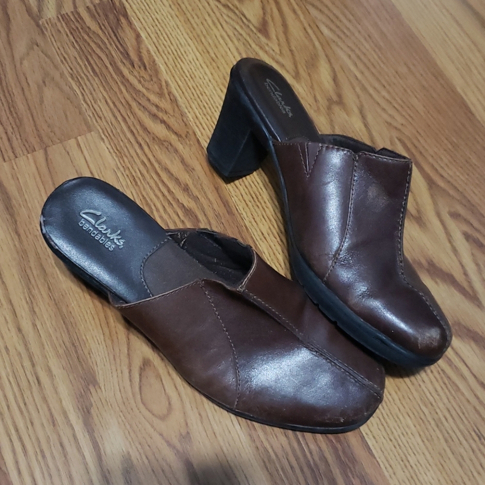 Womens Brown leather Clark mules clogs 6.5